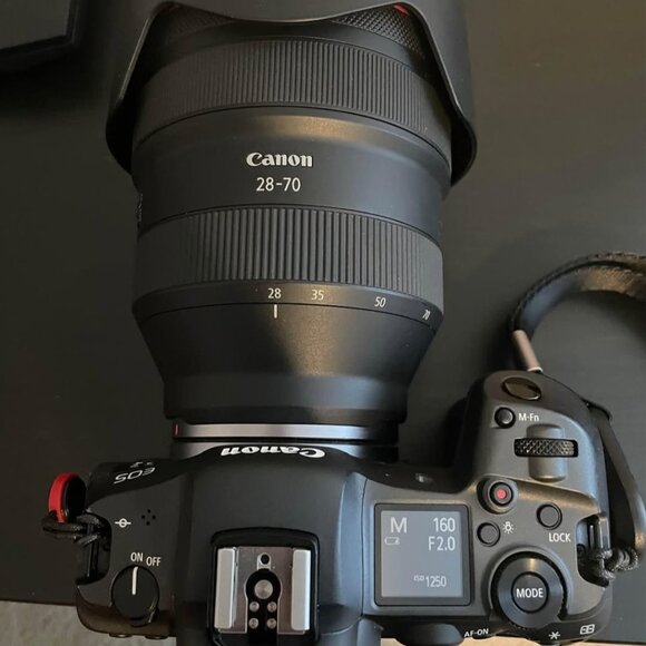 Canon EOS R5 Camera - Picture 7 of 11